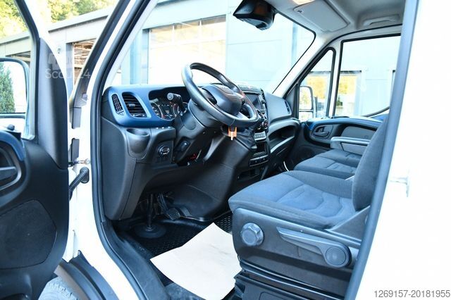 Dostavno vozilo s kesonom IVECO Daily Einzelkabine Koffer 35S160 Ladebordwand