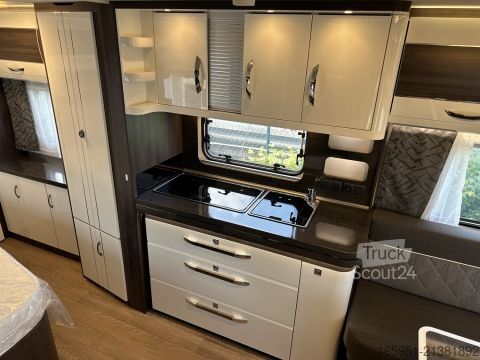 Wohnwagen Hobby Prestige 560 WFU Auflastung 2000 kg