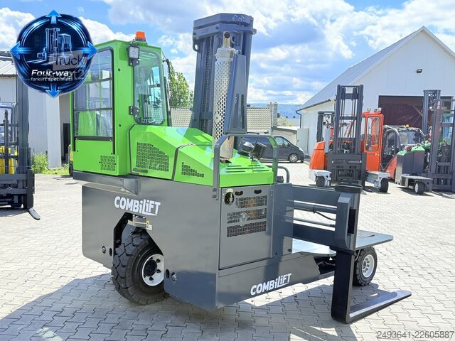 чотири-напрямний навантажувач Combilift C4500 GAS TRIPLEX 5952 WIDE POSITIONER
