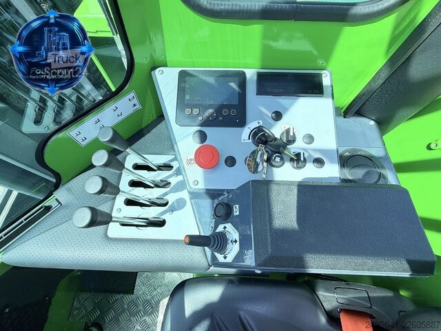 чотири-напрямний навантажувач Combilift C4500 GAS TRIPLEX 5952 WIDE POSITIONER