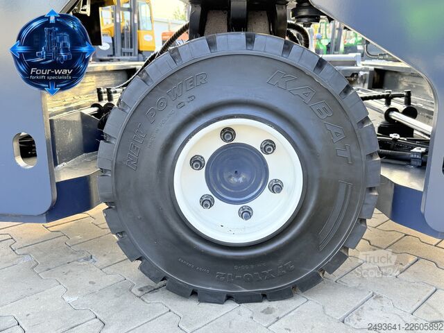 četvorosmerni viljuškar Combilift C4000 DIESEL TRIPLEX 6000 FORK POSITIONE