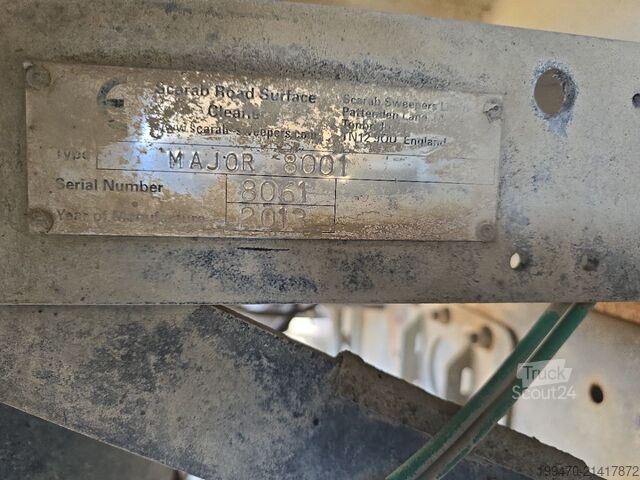 Gatusopmaskin Renault Scarab Major 8001