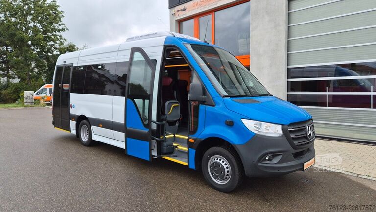 Minibus MERCEDES-BENZ Sprinter 517 Heckniederflur Vorlauffahrzeug
