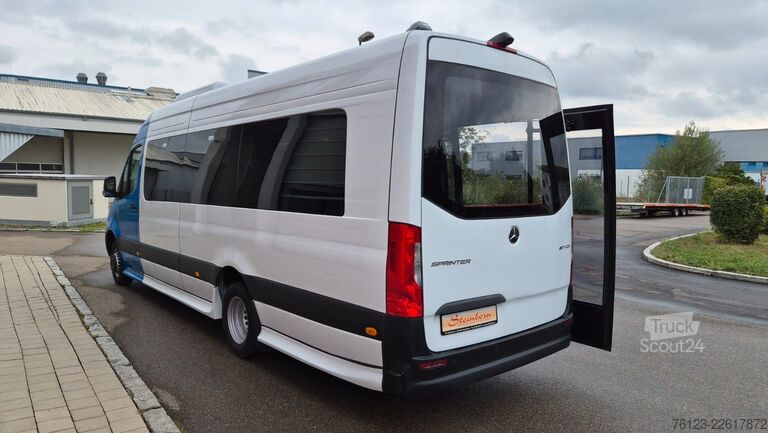 Minibus MERCEDES-BENZ Sprinter 517 Heckniederflur Vorlauffahrzeug