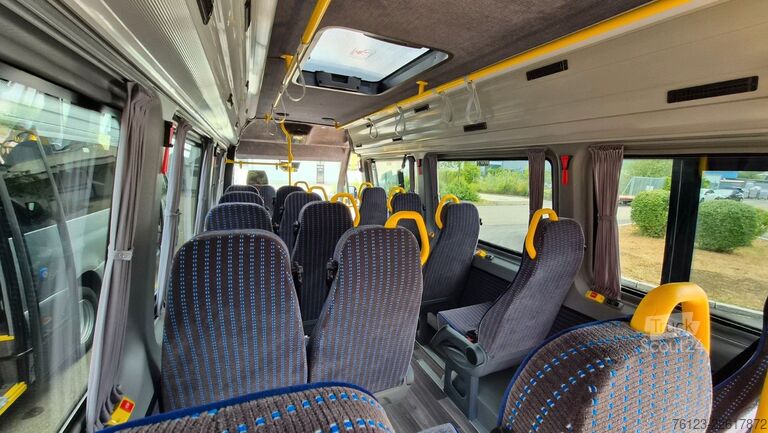 Minibus MERCEDES-BENZ Sprinter 517 Heckniederflur Vorlauffahrzeug