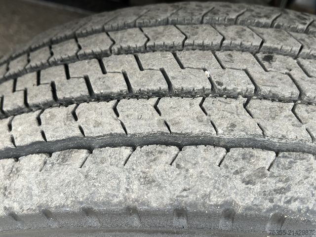 Dostavno vozilo s kesonom MERCEDES-BENZ Atego 821 Euro6 Klima Tempomat 6,1m Koffer + LBW