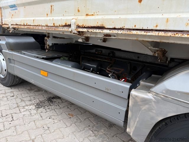 Billenőplatós furgon MERCEDES-BENZ 818 Atego 3-Seiten-Kipper AHK