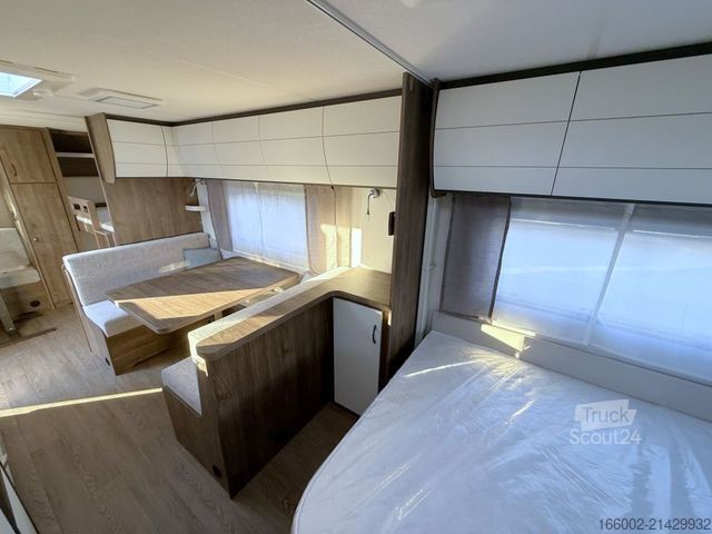 Lakókocsi HOBBY Excellent Edition 650 KMFe Ausgestellt! 2.200 kg