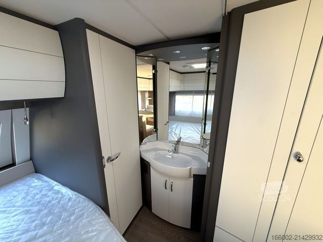 Lakókocsi HOBBY Excellent Edition 650 KMFe Ausgestellt! 2.200 kg