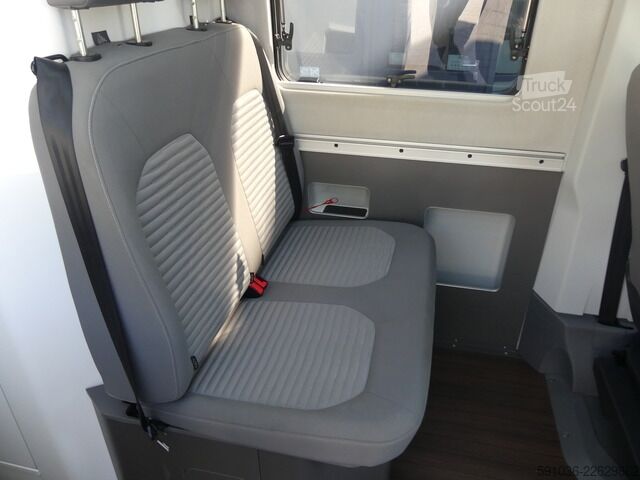 Autocaravana VW Crafter Grand California 600 FWD SOLAR/AHK/LED/ACC/KAM