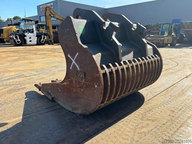 Pelle Verachtert Skeleton bucket with teeth CW70 for 374F