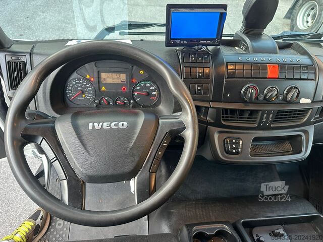 Platós és ponyvás teherautó Iveco Eurocargo 180s28