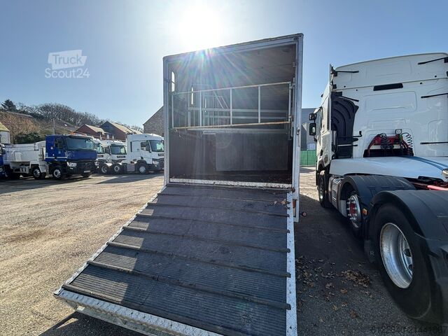 Transporteur de chevaux / Paarden DAF LF 45