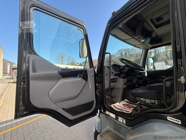 Transporteur de chevaux / Paarden DAF LF 45