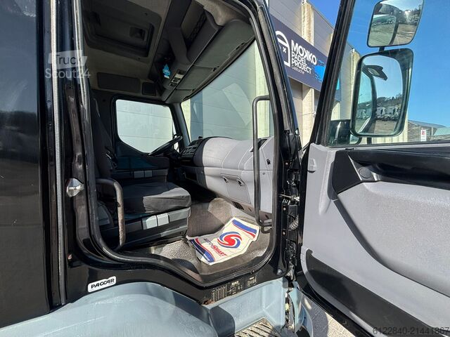 Transporteur de chevaux / Paarden DAF LF 45