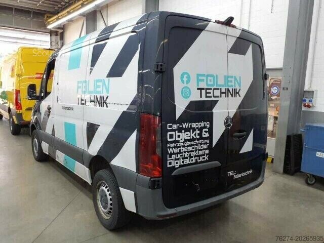 Skåpbil Mercedes-Benz Sprinter 211 CDI