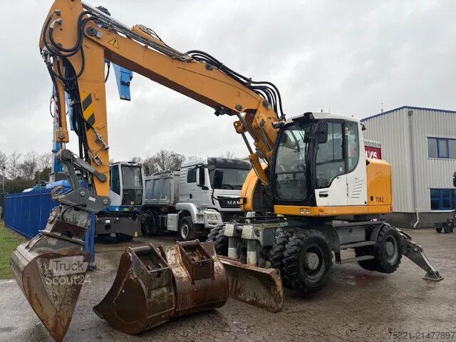 Pelle sur roues Liebherr A918 Compact