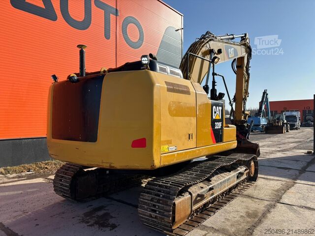Crawler excavator Caterpillar 320 FL 2 BUCKETS / 3D / TILTROTATOR / AC / CENT...