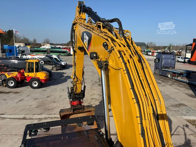 Crawler excavator Caterpillar 320 FL 2 BUCKETS / 3D / TILTROTATOR / AC / CENT...