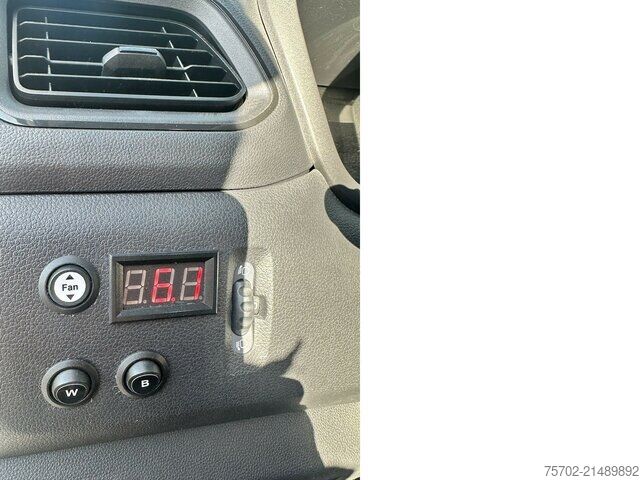 Dodávka Renault Master Haras 1-2 Pferde