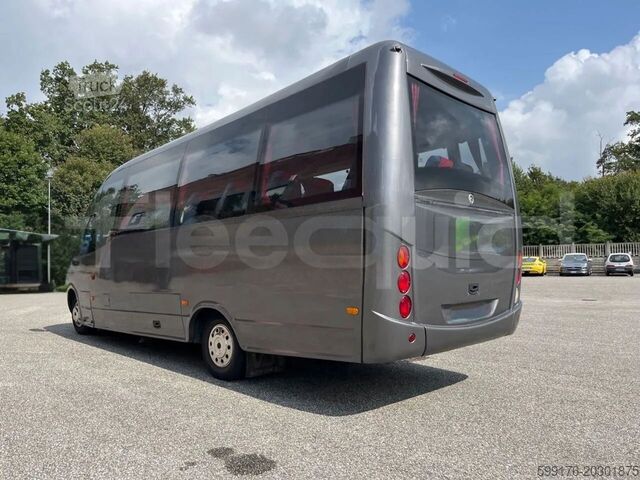 حافلة بين المدن IVECO Daily