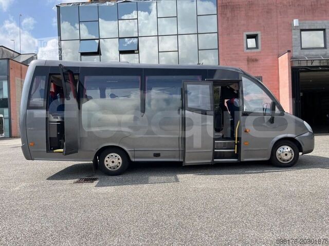 حافلة بين المدن IVECO Daily