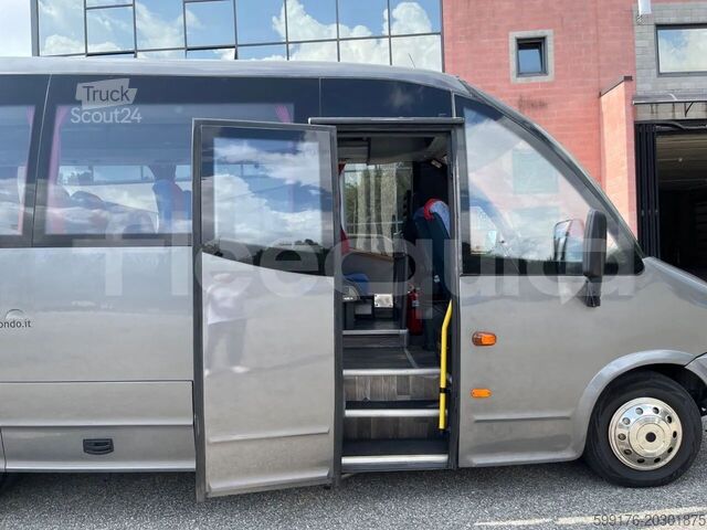 حافلة بين المدن IVECO Daily