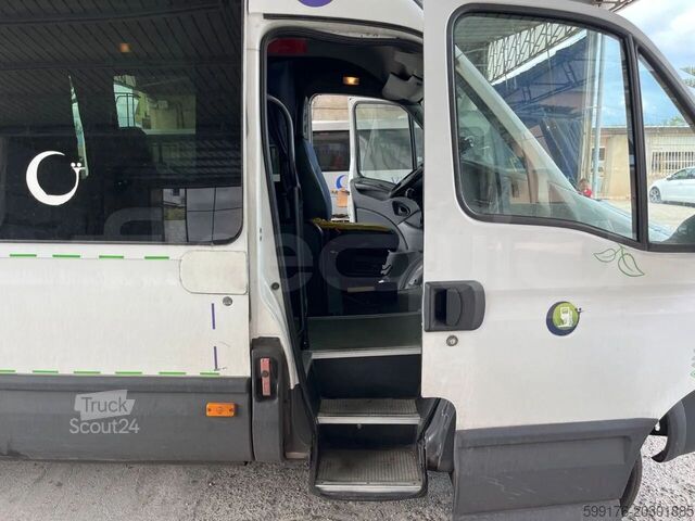 Yolcu taşımacılığı IVECO Daily