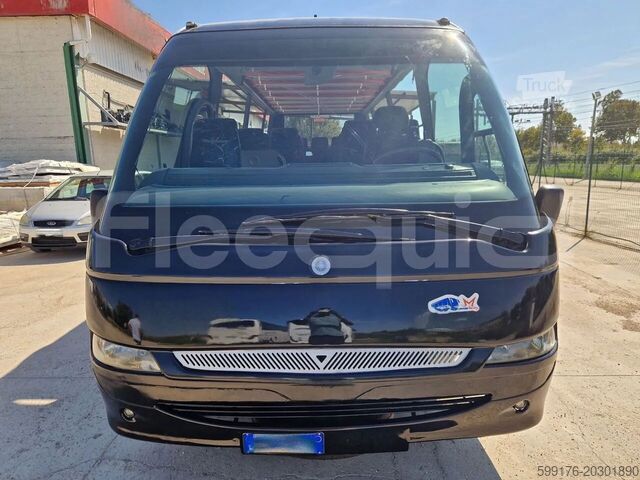 Reisebus IVECO Mago2
