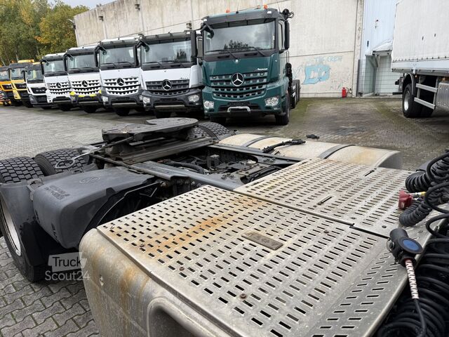 Vakio vetoauto Daf CF 370 4X2