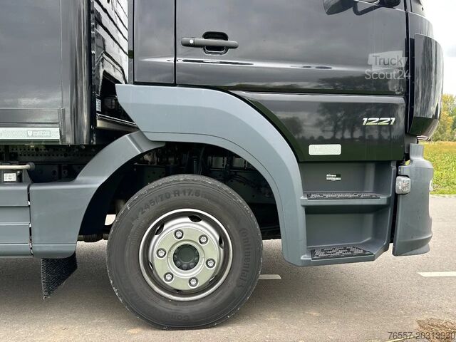 Kovček JUNGE FAHRZEUGBAU GMBH ATEGO ATEGO1221L. EURO6.  2021