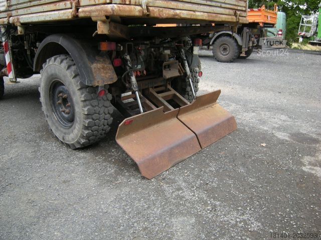 Trójstronna wywrotka UNIMOG Unimog U1250 mit Kran