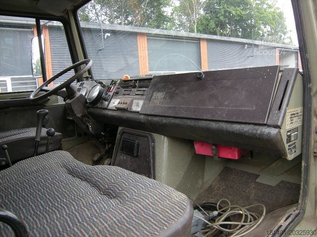 Trójstronna wywrotka UNIMOG Unimog U1250 mit Kran
