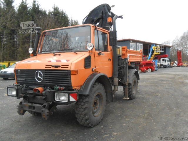 Camião basculante UNIMOG U1450 427/11 mit Kran