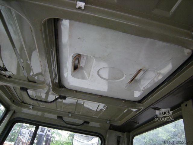 Furgón volquete trilateral MERCEDES-BENZ Unimog U1250 mit Kran MKG 105