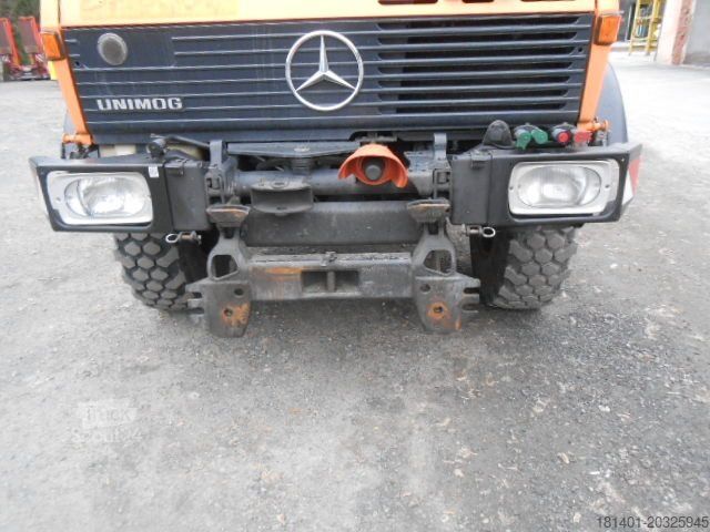 Camião basculante MERCEDES-BENZ U1450 427/11 mit Kran