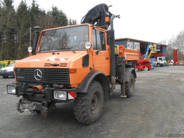 Camião basculante MERCEDES-BENZ U1450 427/11 mit Kran
