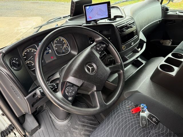 Camião de caixa fechada MERCEDES-BENZ Atego 1230L Koffer/Lbw