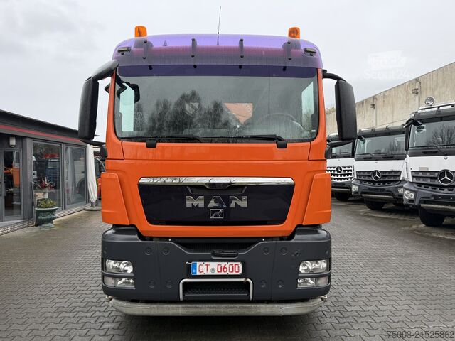 Flatbed truck MAN TGS 26.480 6X4H-2 Kran Fassi F310 18.50 Meter