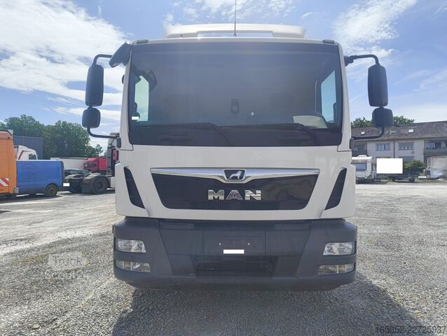 Benne fermée MAN TGM 15.290 (48)