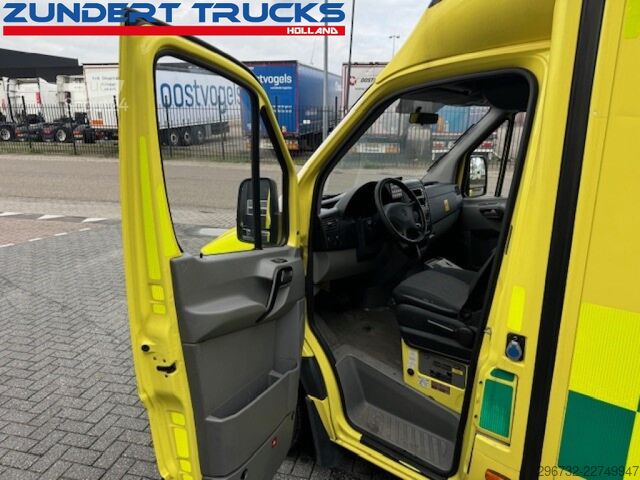Ambulanță Mercedes-Benz SPRINTER 316 CDI AMBULANCE