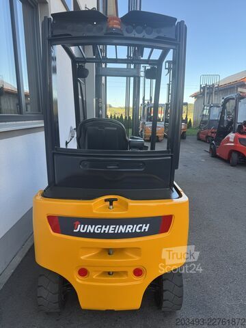 Gaffeltruck Jungheinrich EFL320