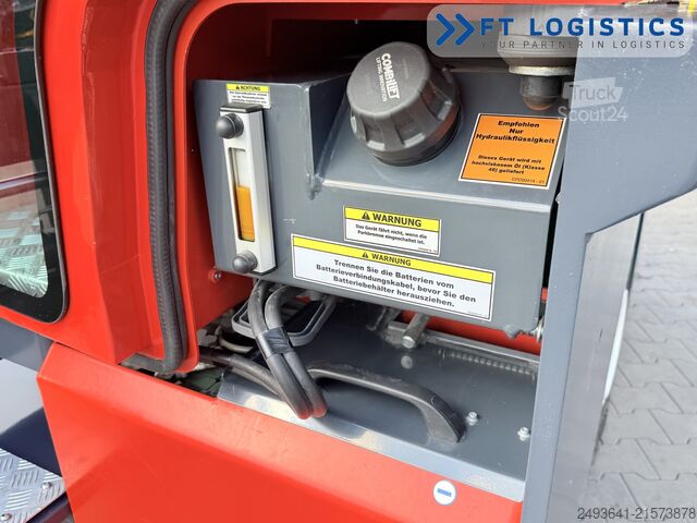 Chariot élévateur multidirectionnel Combilift C3000ET TRIPLEX 5940 WIDE FORK POSITIONE