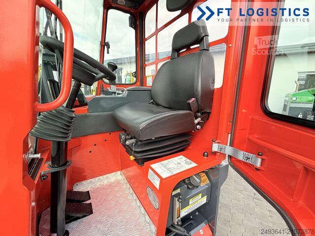 Chariot élévateur multidirectionnel Combilift C3000ET TRIPLEX 5940 WIDE FORK POSITIONE