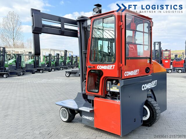 Chariot élévateur multidirectionnel Combilift C3000ET TRIPLEX 5940 WIDE FORK POSITIONE