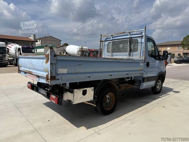 Furgón volquete Iveco Daily 35C15K Kipper 4x2 Euro4