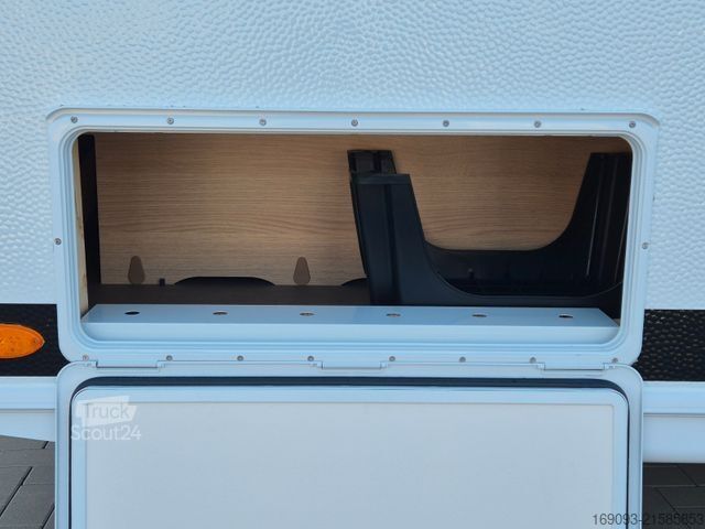 Lakókocsi LMC Style 453D / 450D 70 Jahre *Klima*Sondermodell