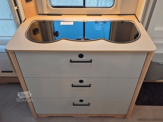 Lakókocsi LMC Style 453D / 450D 70 Jahre *Klima*Sondermodell