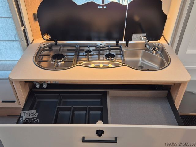 Lakókocsi LMC Style 453D / 450D 70 Jahre *Klima*Sondermodell