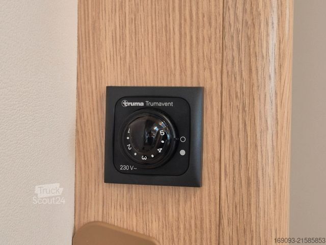 Lakókocsi LMC Style 453D / 450D 70 Jahre *Klima*Sondermodell